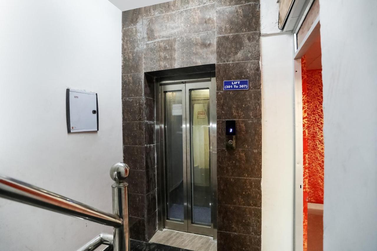 Oyo 72993 Hotel The Gold ファリーダーバード エクステリア 写真