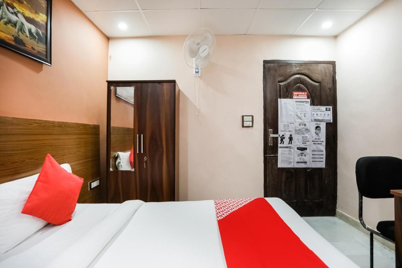 Oyo 72993 Hotel The Gold ファリーダーバード エクステリア 写真