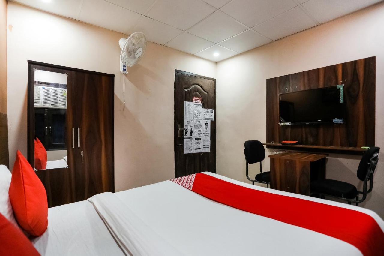 Oyo 72993 Hotel The Gold ファリーダーバード エクステリア 写真