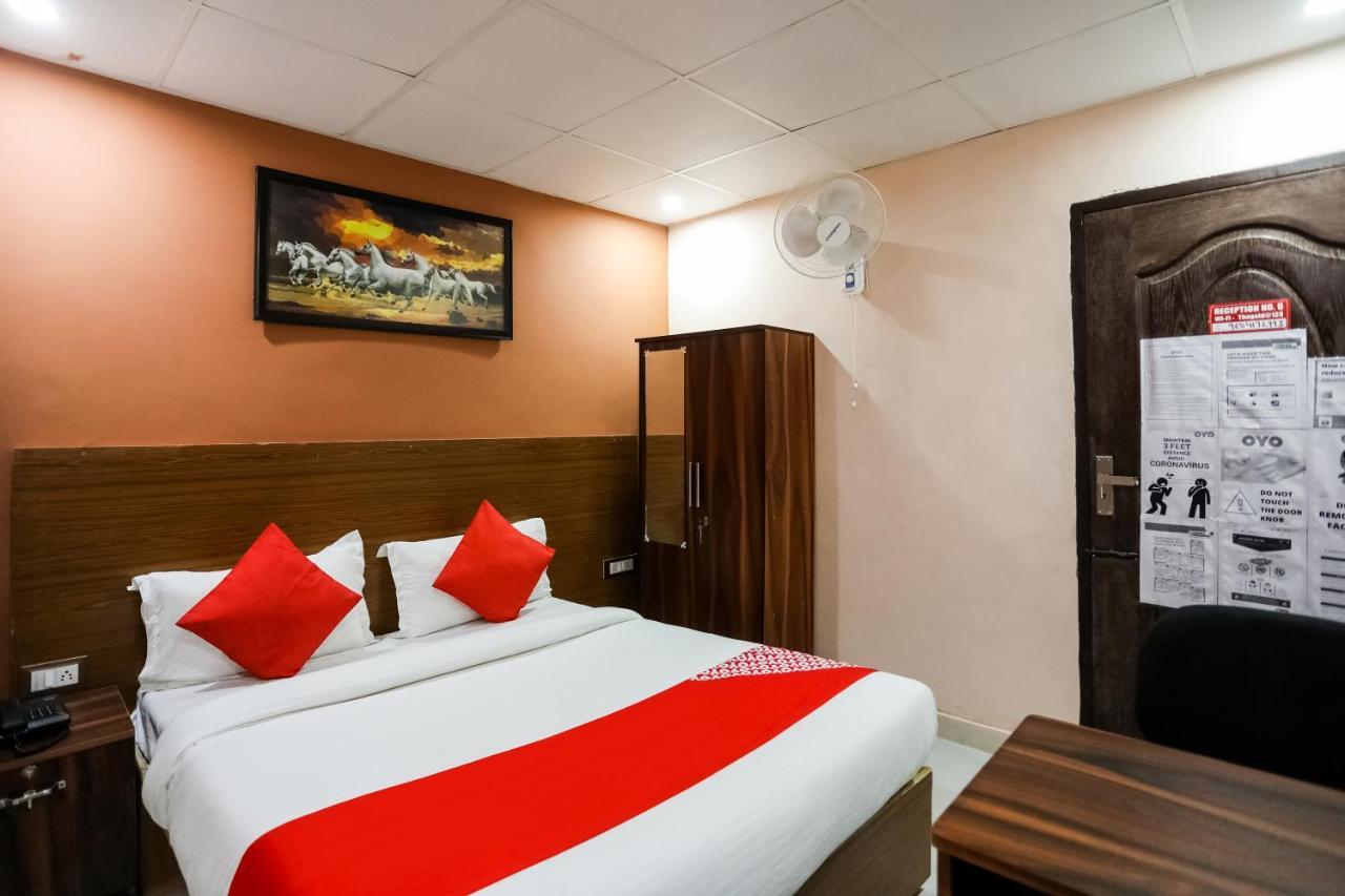 Oyo 72993 Hotel The Gold ファリーダーバード エクステリア 写真