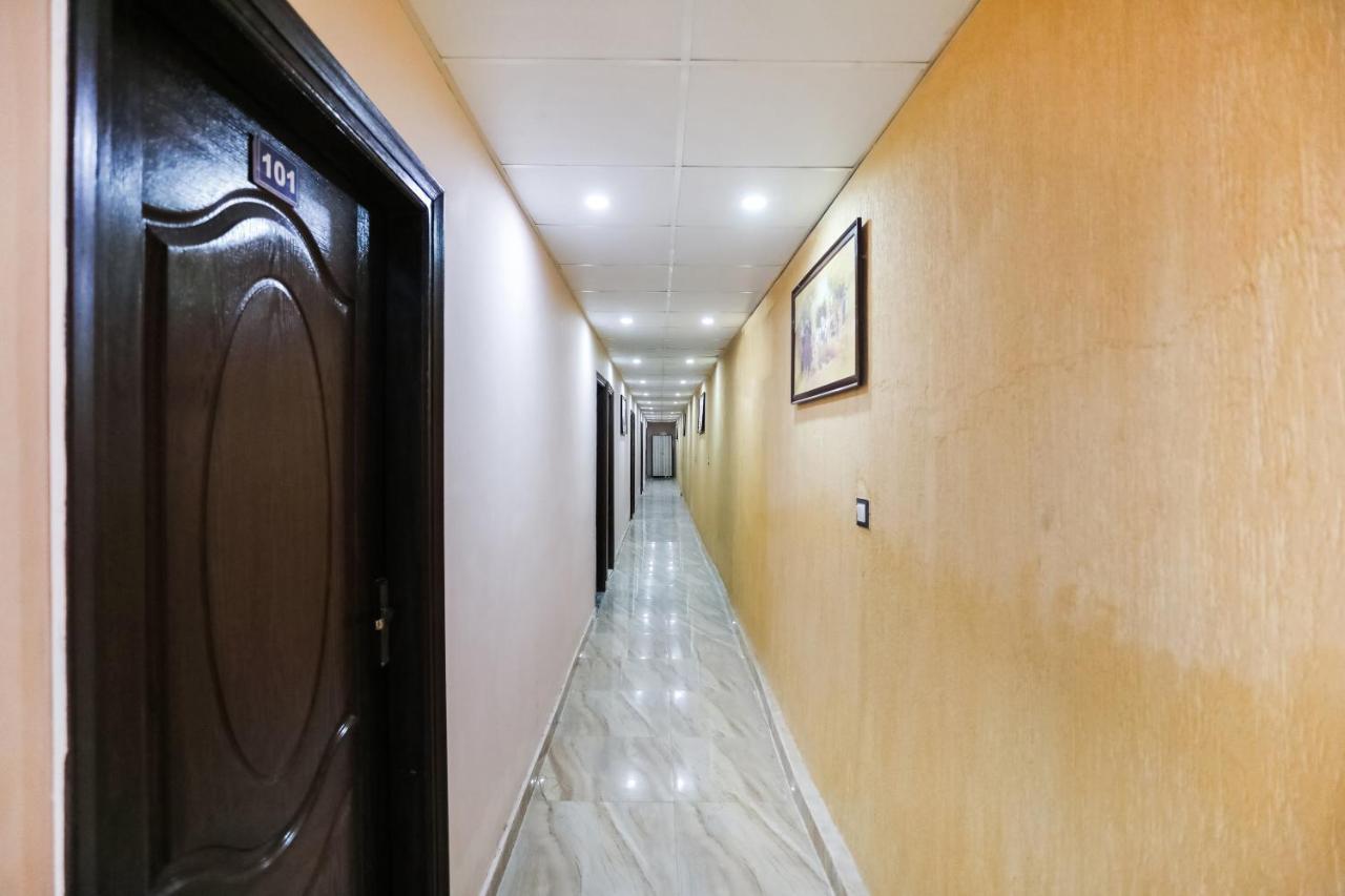 Oyo 72993 Hotel The Gold ファリーダーバード エクステリア 写真