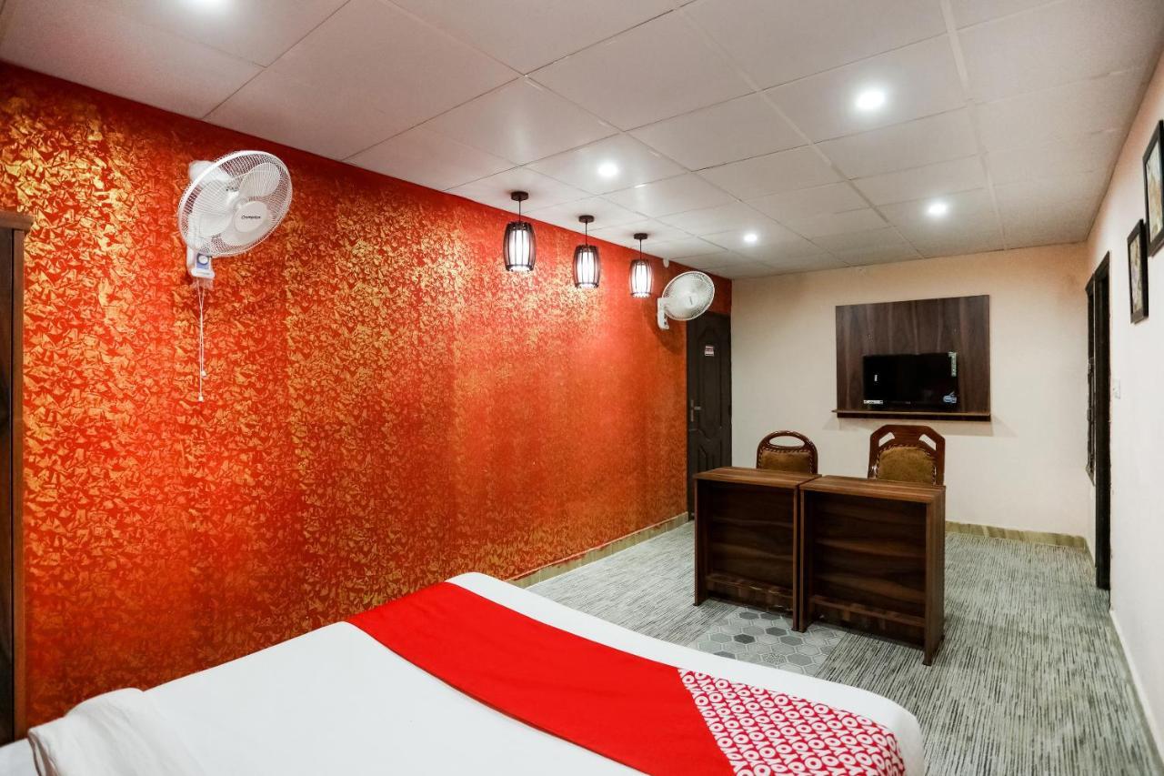 Oyo 72993 Hotel The Gold ファリーダーバード エクステリア 写真